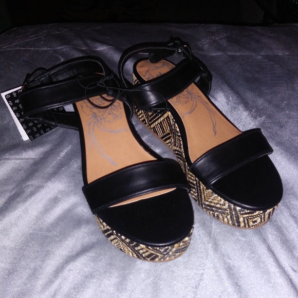 DV by Dolce Vita Shoes - Womens Black Wide Strap Platform Shoes